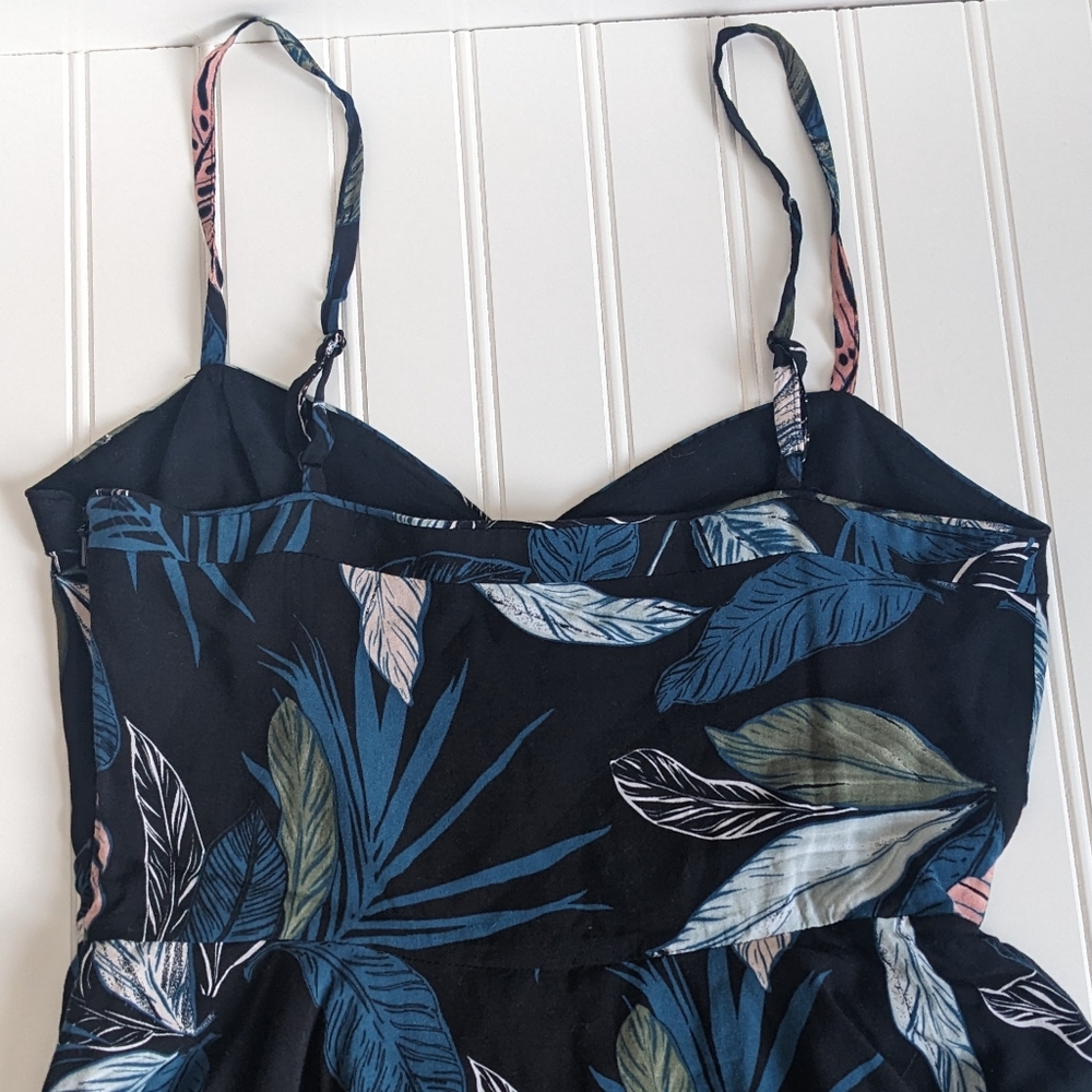 Aritzia Talula Lipinski Skater Dress | Color Palm Leaf - Picture 5 of 14